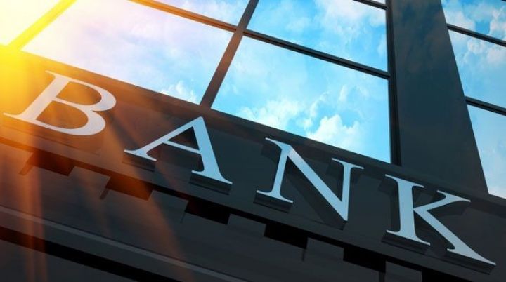 Azərbaycandakı bankların yarısı ilk adını bəyənməyib
