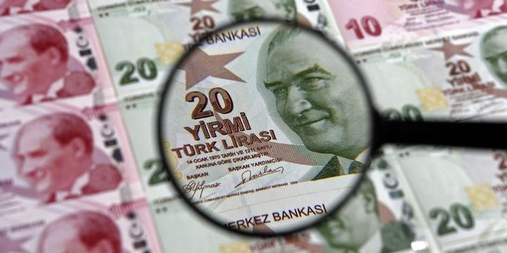 Lirə bu il dəyərinin dörddə birindən çoxunu itirib 