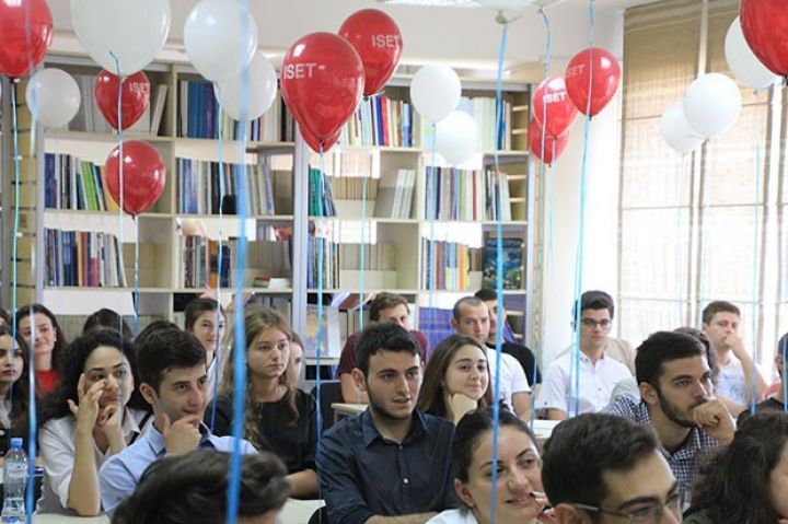 Beynəlxalq İqtisad Məktəbi magistr proqramına tələbə qəbulu elan edir