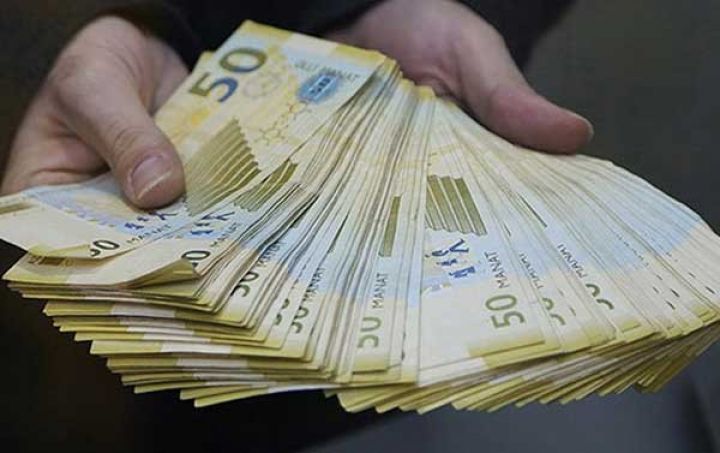 Əhalinin banklarda əmanətləri yenidən artmağa başlayıb