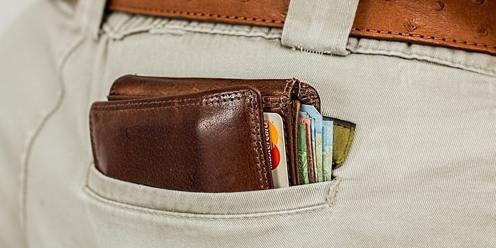 Azərbaycana gələn xariclərin bank kartları ilə xərcləmələri azalıb