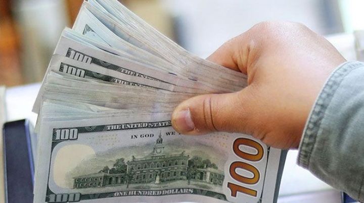 Banklarda Dollar və Avronun qiymətləri