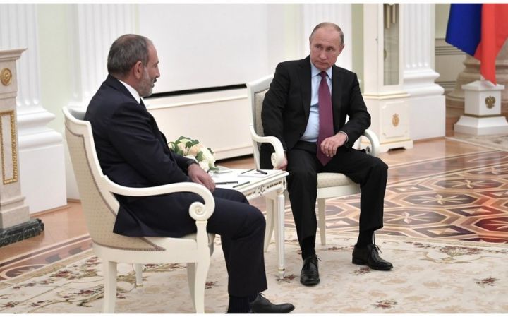 Paşinyanla Putin arasında telefon danışığı olub