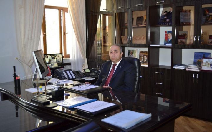 Kürdəmirin həbsdə olan icra başçısı istintaqda baş həkimlərdən pul aldığını etiraf edib