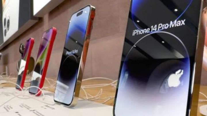 "Apple istehsalının bir hissəsini Çindən çıxarmaq planlarını sürətləndirib"