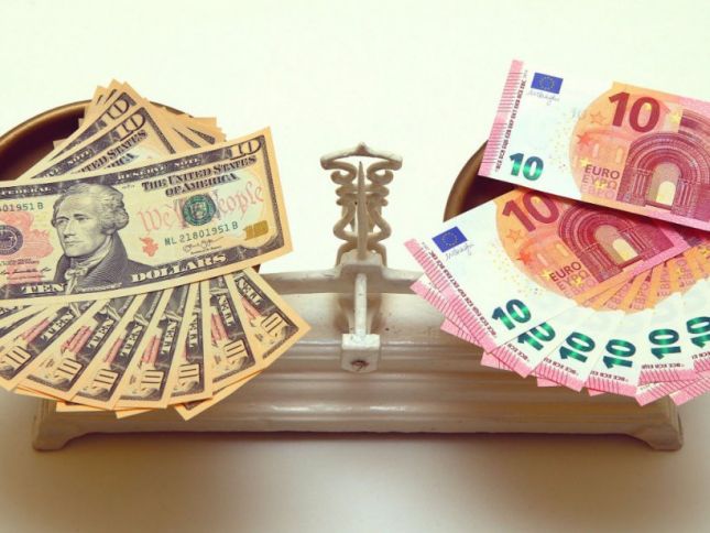 1 avronun 1 dollara bərabər olmasına çox az qaldı - AVRO DAHA DA UCUZLAŞDI