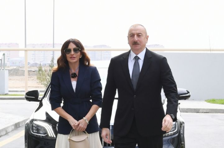 Prezident və birinci xanım “Cümə” məscidinin açılışında iştirak etdilər