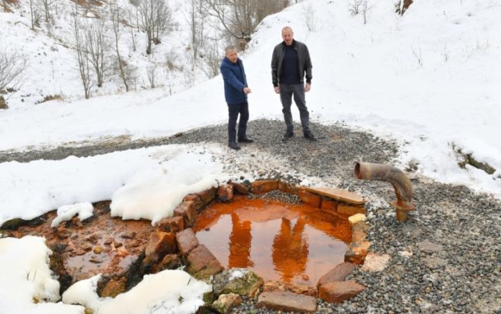 Prezident  “Saxsı” və “Turşsu” bulaqlarında olub - YENİLƏNİB