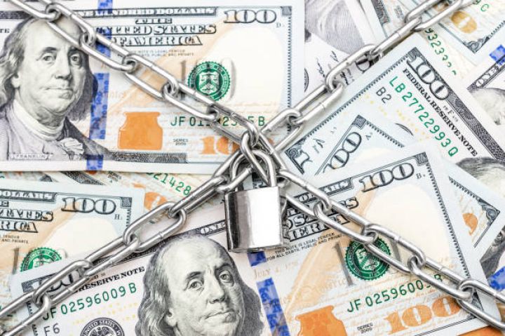 Dolların sabah üçün rəsmi məzənnəsi müəyyən olunub