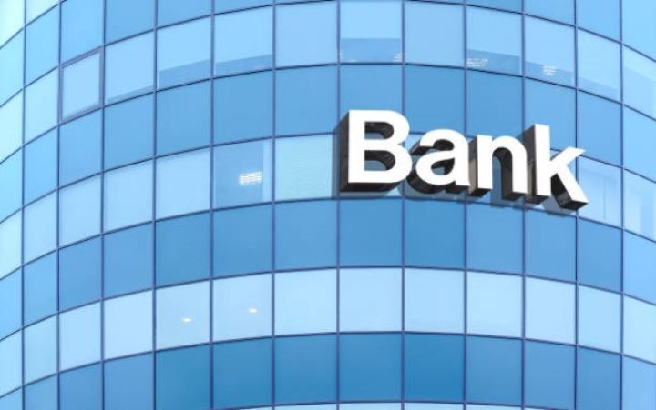 21 bank xalis mənfəət açıqladı