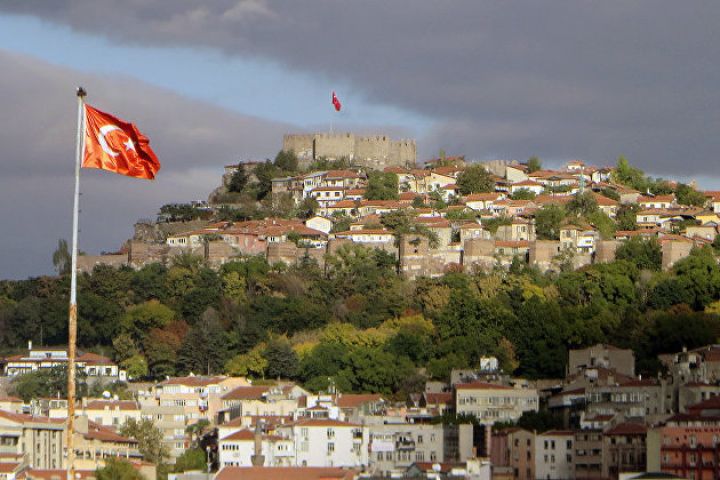 Türkiyə rəsmiləri ilin sonunda inflyasiyanın 65 faiz olacağını proqnozlaşdırır