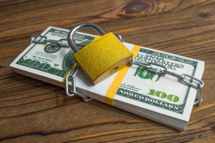 Dolların sabah üçün rəsmi məzənnəsi müəyyən edilib