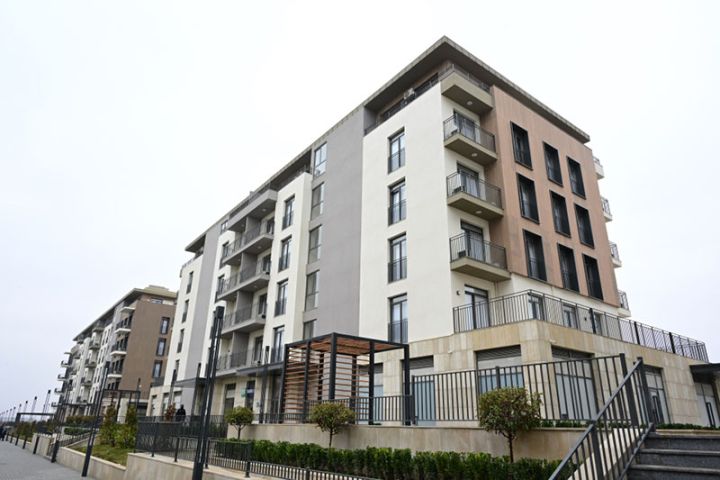 Prezident “Ağdam Residence”də yaradılan şəraitlə tanış olub