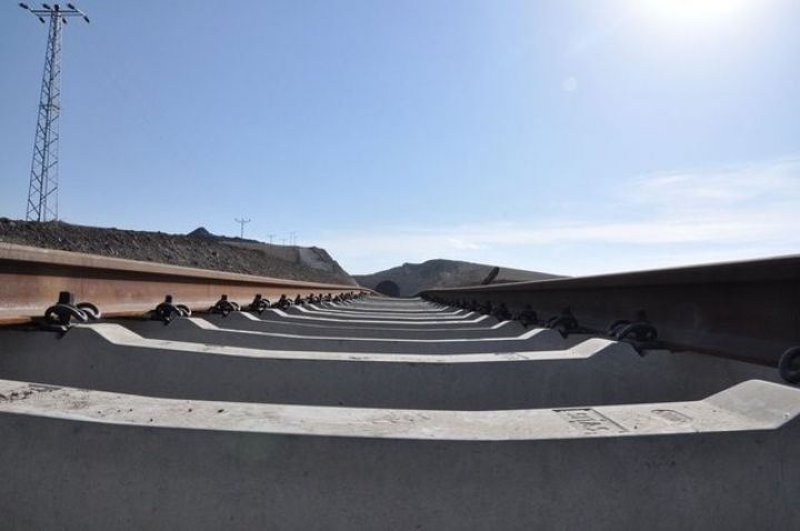 Horadiz-Füzuli, Horadiz-Ağbənd və Füzuli-Şuşa dəmir yolları tikiləcək