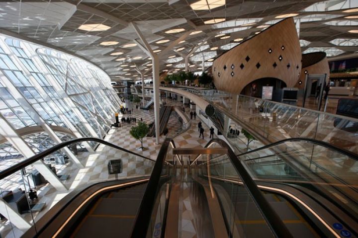 Bakı aeroportu növbəti rekord göstəriciyə yaxınlaşır