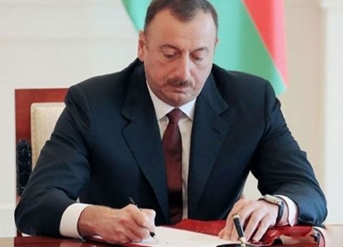 Prezident əcnəbilərə tətbiq edilən qadağanın aradan qaldırılmasını nəzərdə tutan qanunu imzaladı