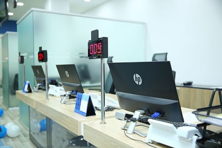 Banklar filialların sayını artırır, şöbələrin sayını azaldırlar