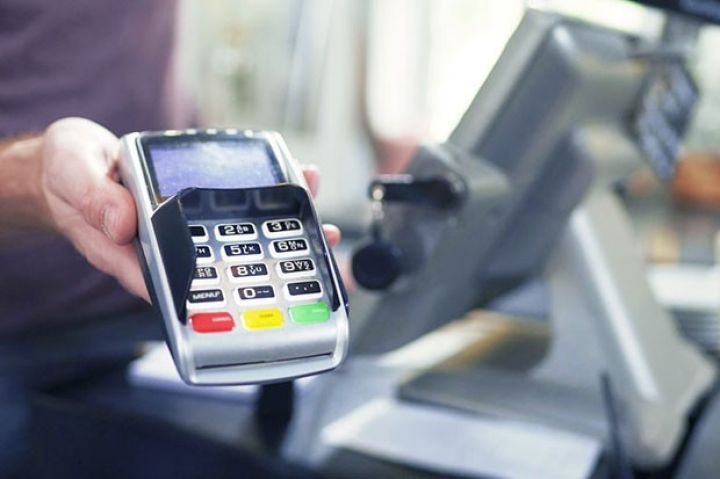 Azərbaycanda bank kartları ilə bir ayda 103 milyon manat xərcləyiblər