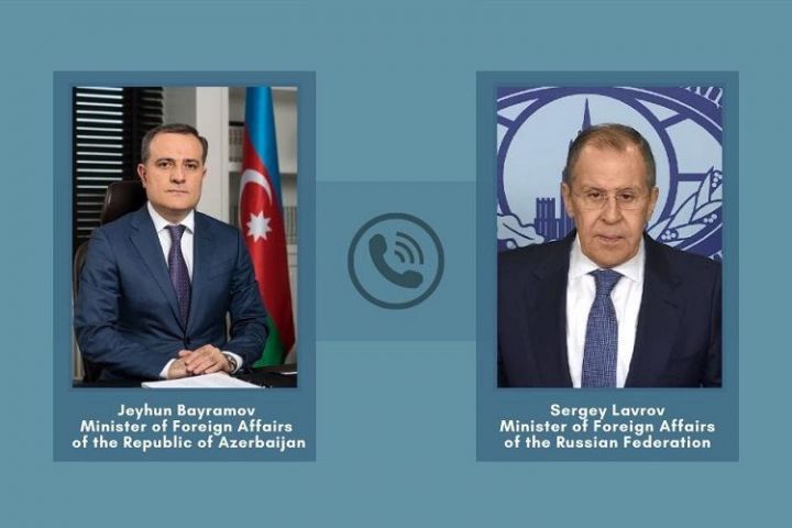 Bayramov Lavrovla telefonla danışıb
