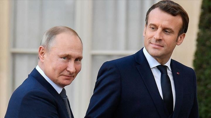 Putin və Makron Qarabağdakı vəziyyəti müzakirə ediblər