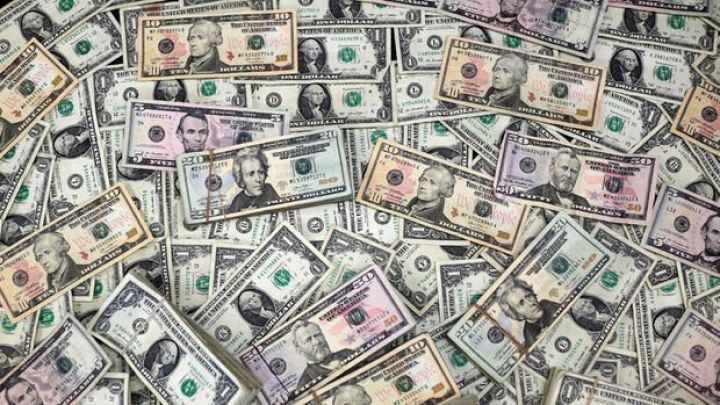ARDNF investisiya portfelində dolların payını azaldacaq