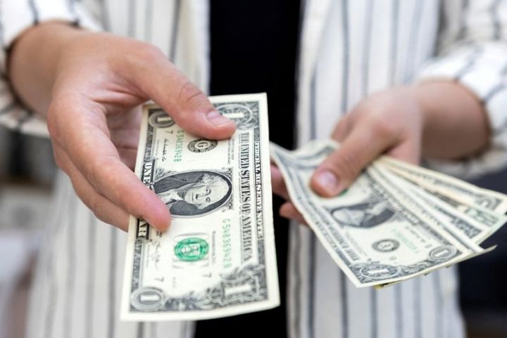 Azərbaycandan Polşaya pul köçürmələri 19 %-ə yaxın artıb