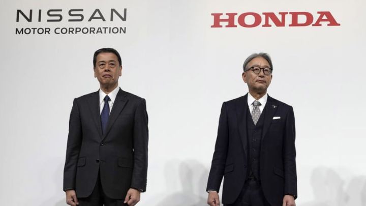 Honda və Nissan birləşmə danışıqlarını rəsmən dayandırdılar