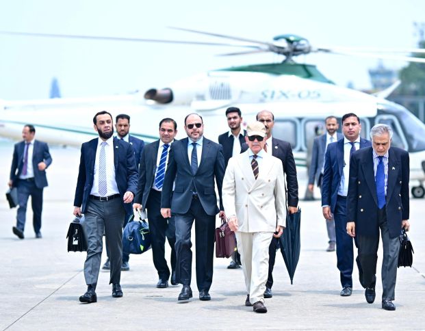 Pakistanın Baş naziri Azərbaycana səfərə yola düşüb