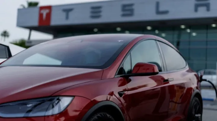Tesla şirkəti Model Y-nin yeni versiyasını təqdim etdi: qiyməti məlum oldu